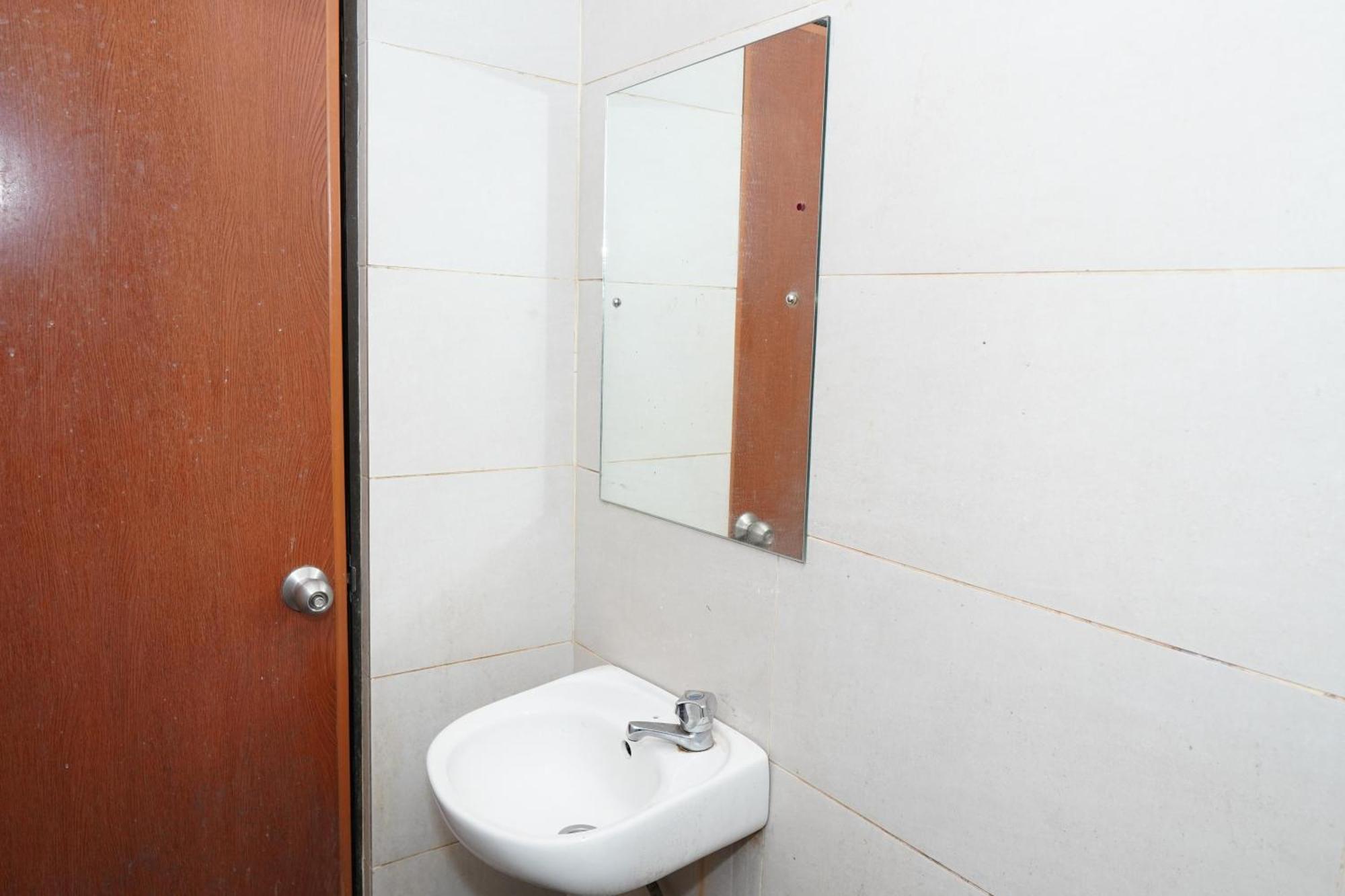 Hotel Shri Putiri Pasir Gudang Bagian luar foto