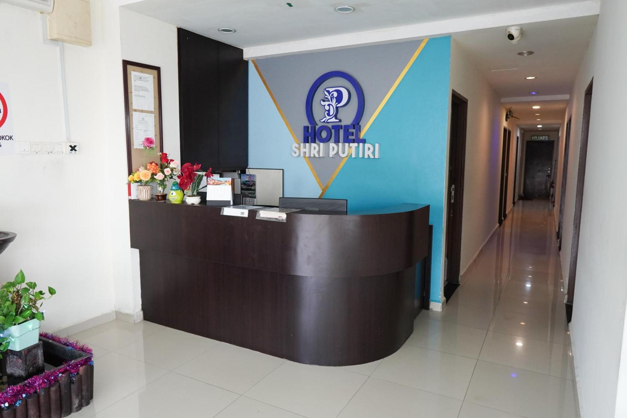 Hotel Shri Putiri Pasir Gudang Bagian luar foto